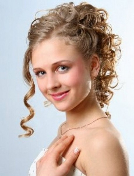 Hairstyle For Little Girls With Curly Hair
 Lockige hochsteckfrisuren