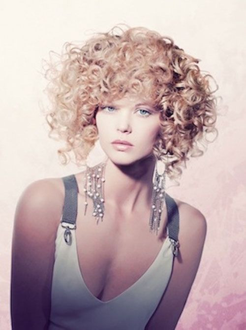 Hairstyle Short Curly
 17 Best images about Curly Shags Bobs on Pinterest