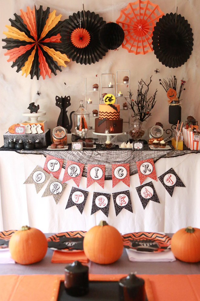 Halloween Birthday Decorations
 Halloween "Chocolate Bar" Party
