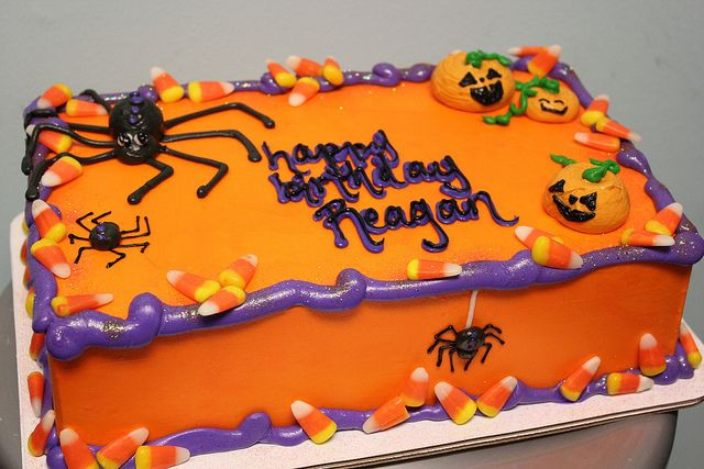 Halloween Sheet Cakes
 t302 in 2019