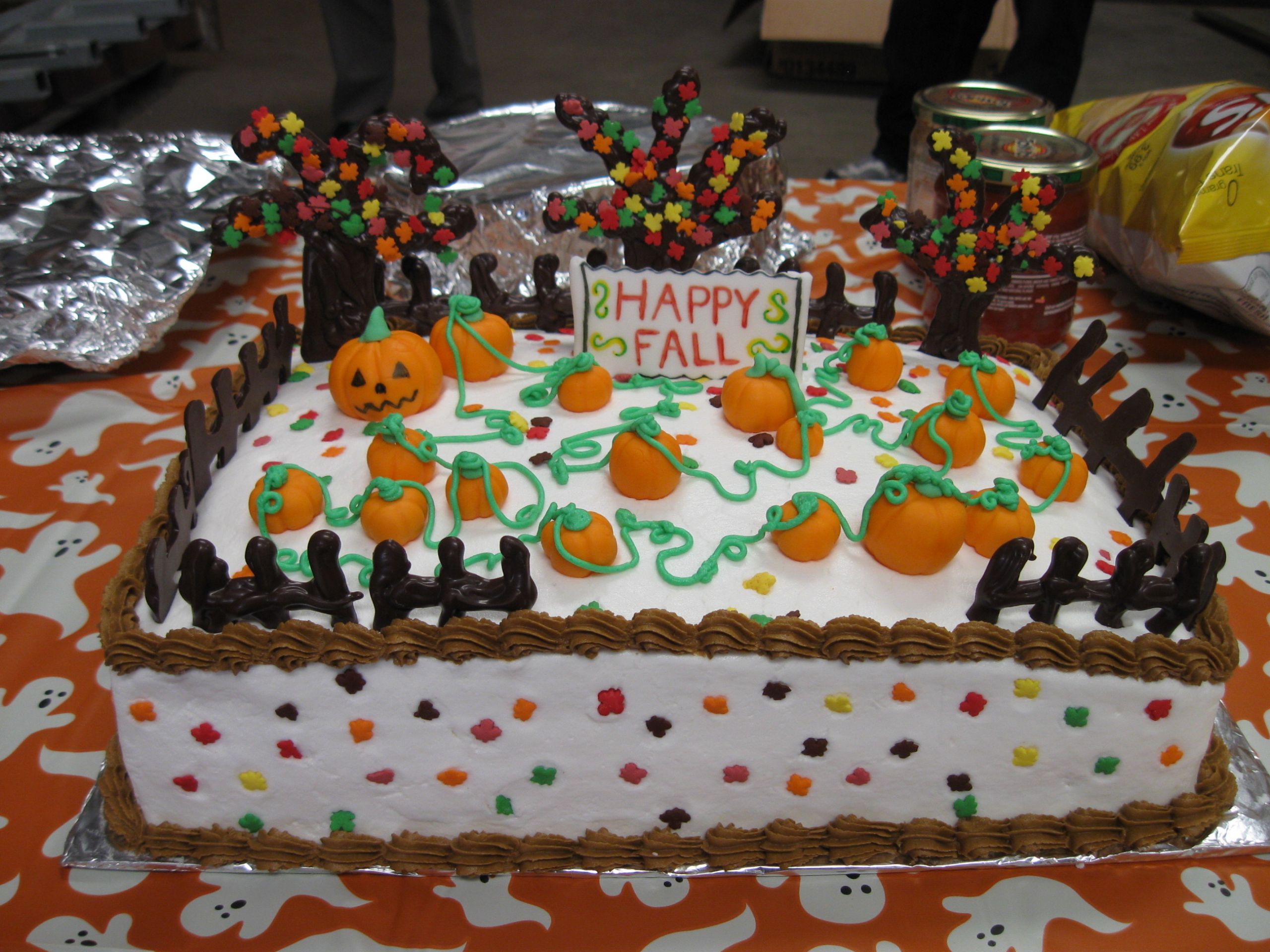 Halloween Sheet Cakes
 Cake decorating