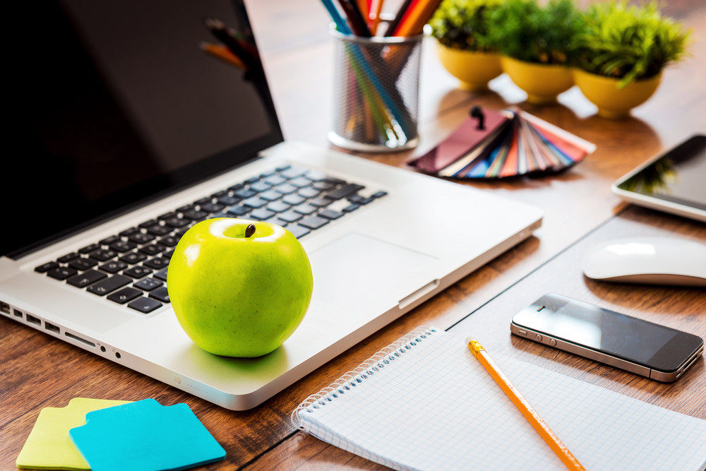 Healthy Snacks To Keep At Work
 How to Keep Yourself Healthy at Your Desk Job