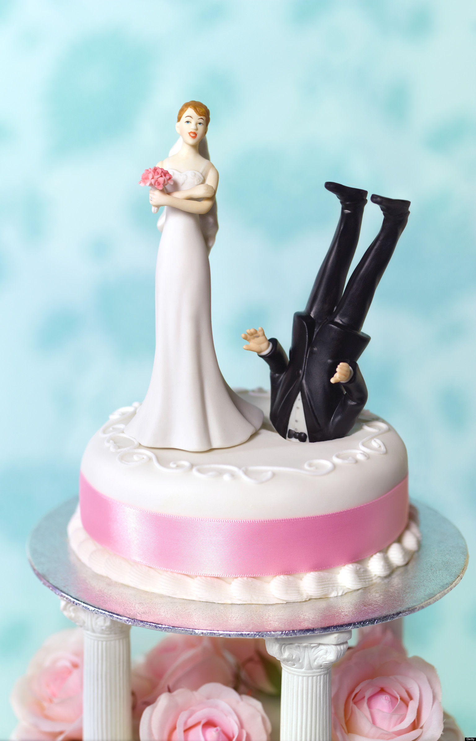 Hilarious Wedding Cake Toppers
 15 Funny Wedding Cake Toppers to Make Your Guests Laugh