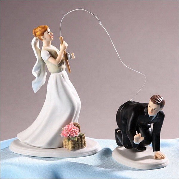 Hilarious Wedding Cake Toppers
 5 Incredible Wedding Cake Topper Designs To Inspire