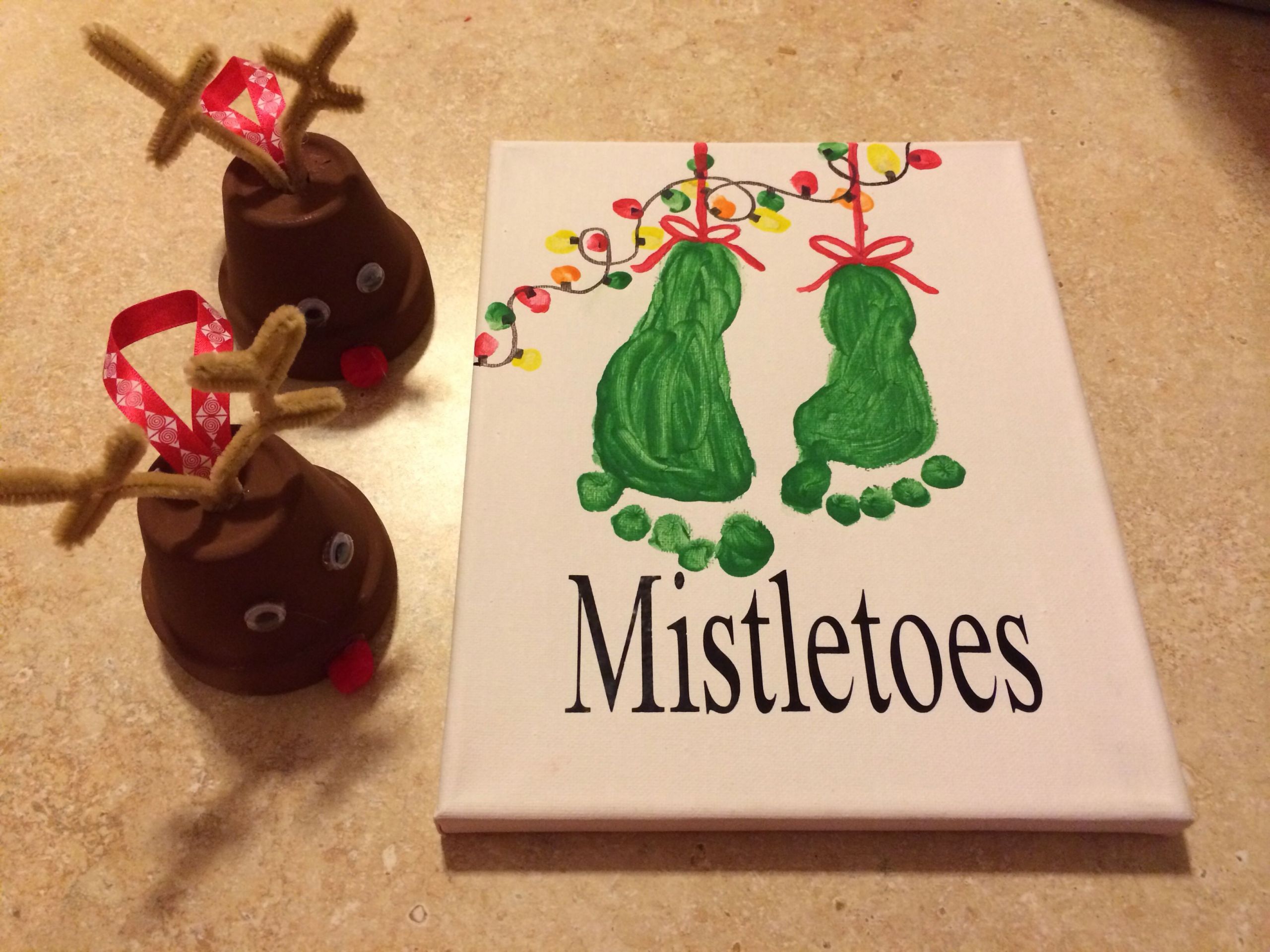 Holiday Craft Ideas For Toddlers
 Christmas craft kids mistletoes