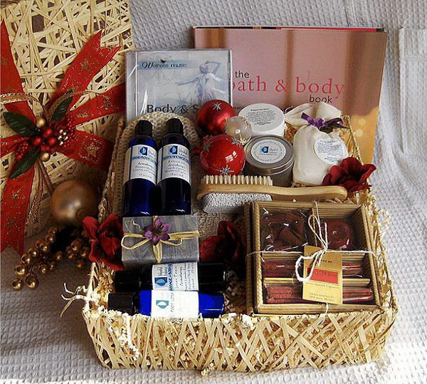 Holiday Gift Basket Ideas Diy
 35 Creative DIY Gift Basket Ideas for This Holiday Hative