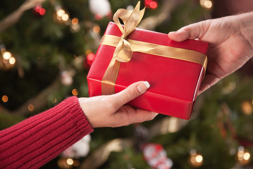 Holiday Gift Exchange Ideas
 Shake Up That Boring Christmas Gift Swap With These Great
