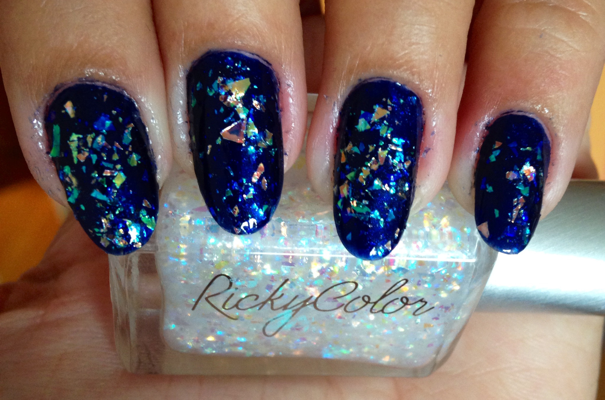 Holographic Glitter Nails
 Nails of the week blue with holographic glitter flakes
