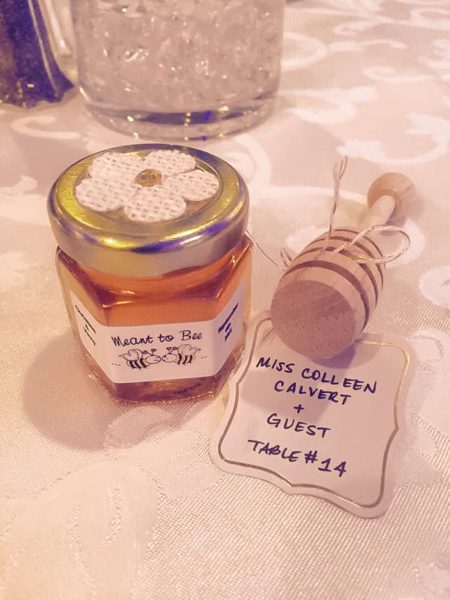 Honey Wedding Favors DIY
 Homemade DIY Honey Jar Wedding Favor Ideas that are inspired