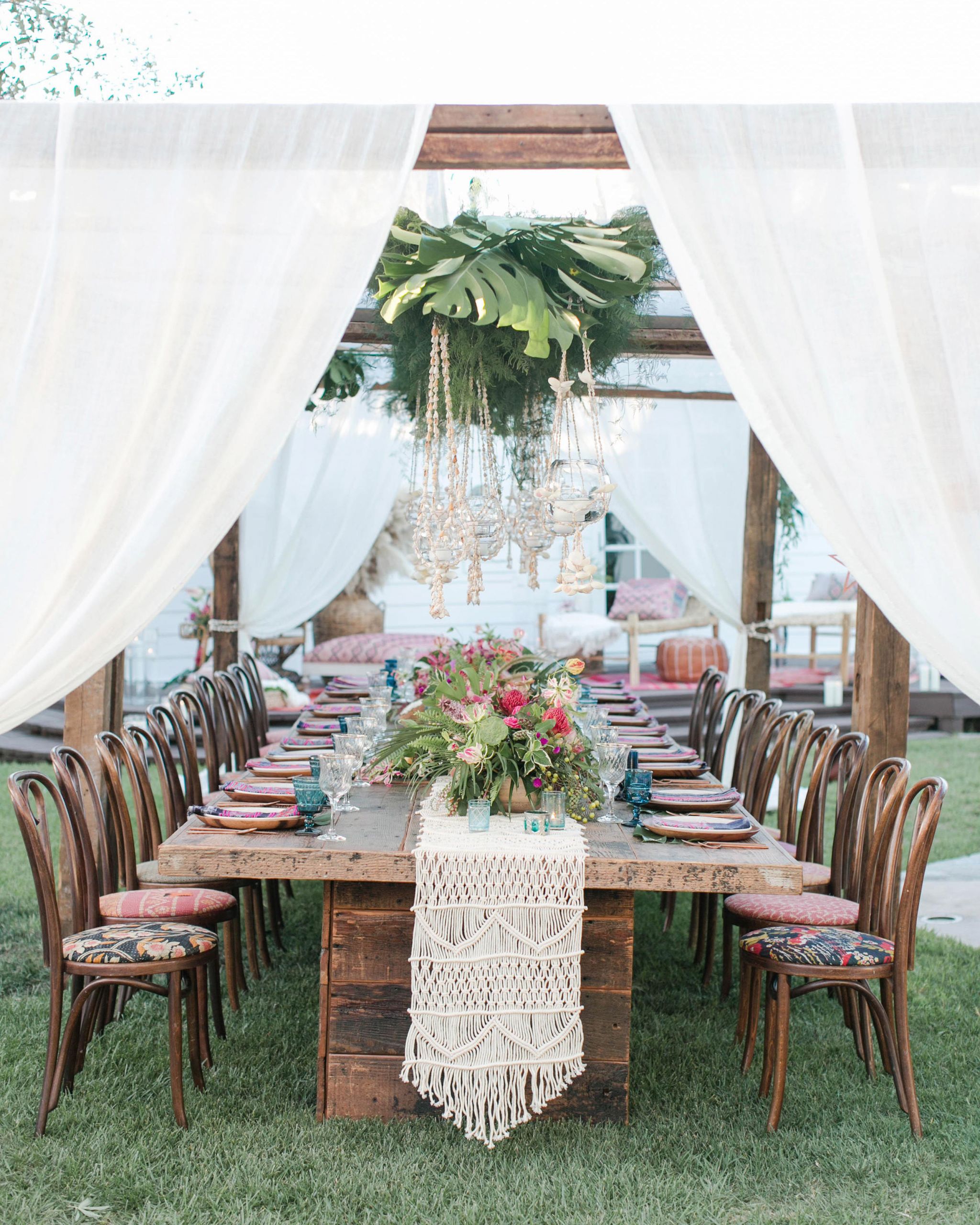 How To Decorate A Tent For A Wedding
 28 Tent Decorating Ideas That Will Upgrade Your Wedding