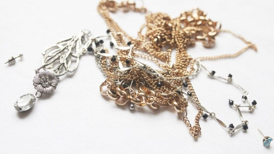 How To Untangle A Necklace
 How to Untangle a Necklace in Seconds