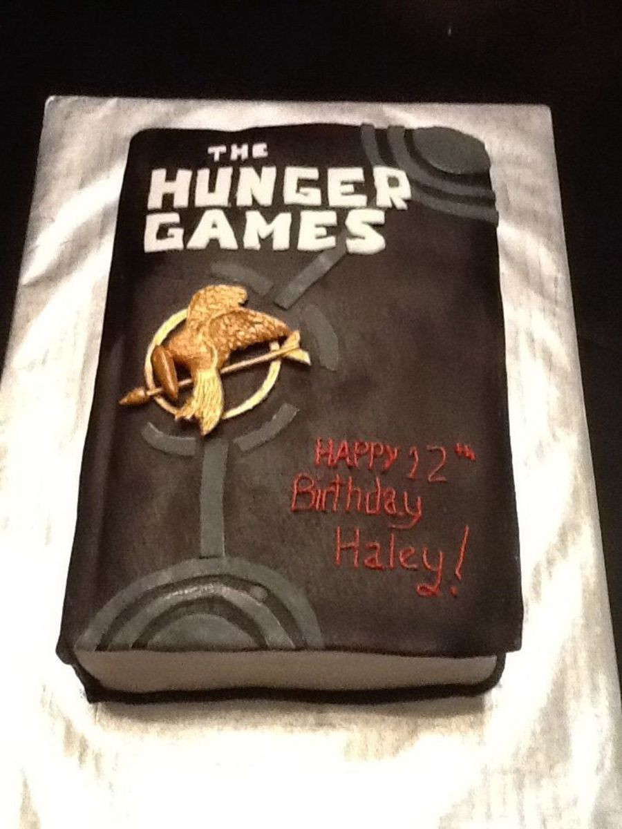 Hunger Games Birthday Cake
 The Hunger Games Birthday Cake Replica Book e
