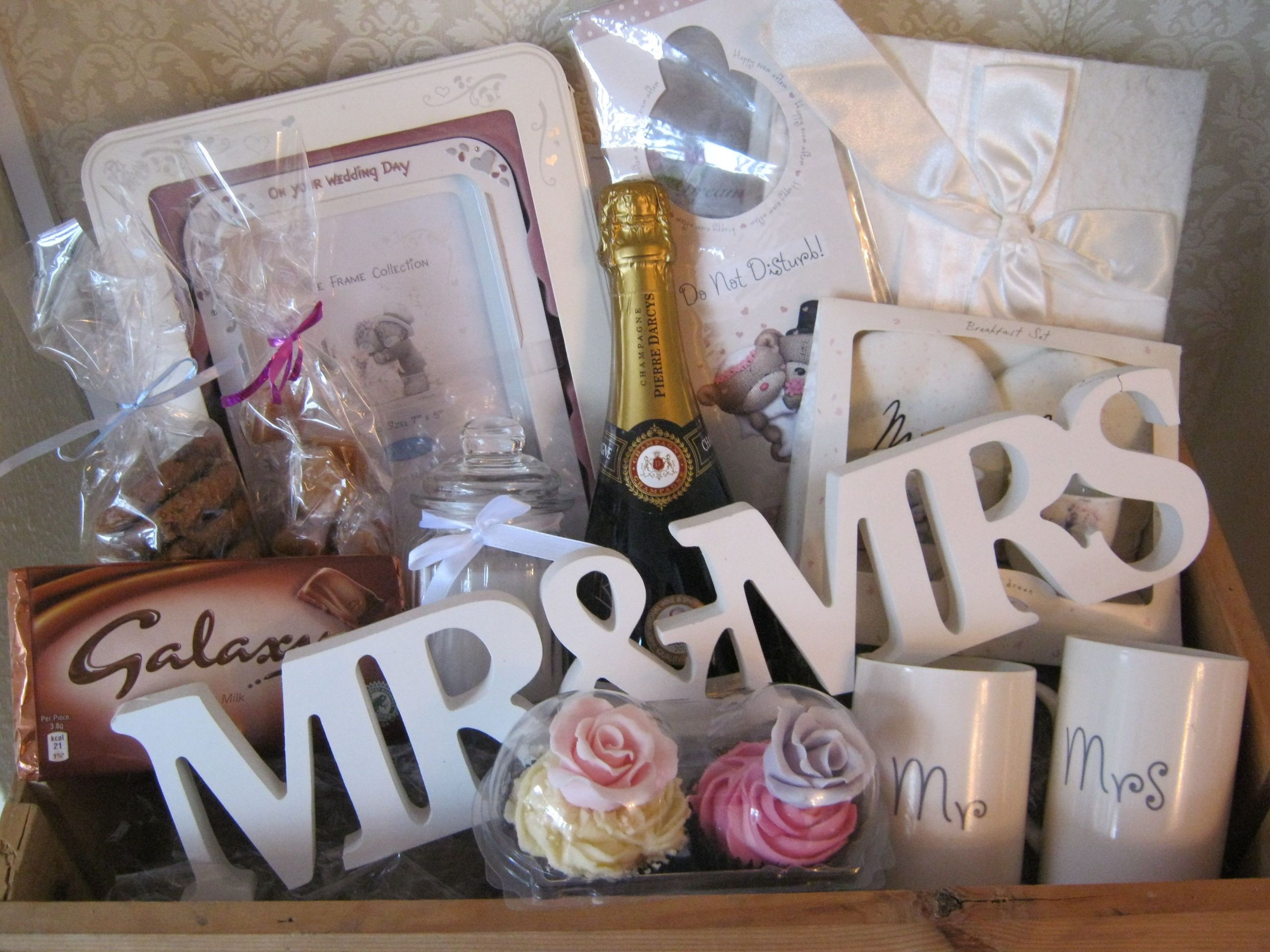 Ideas For Wedding Gift
 Wedding Hamper dreams ts