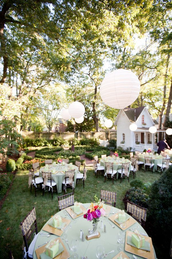 Ideas To Decorate Backyard For Engagement Party
 Classic Nashville Backyard Wedding from Jen Chris Creed