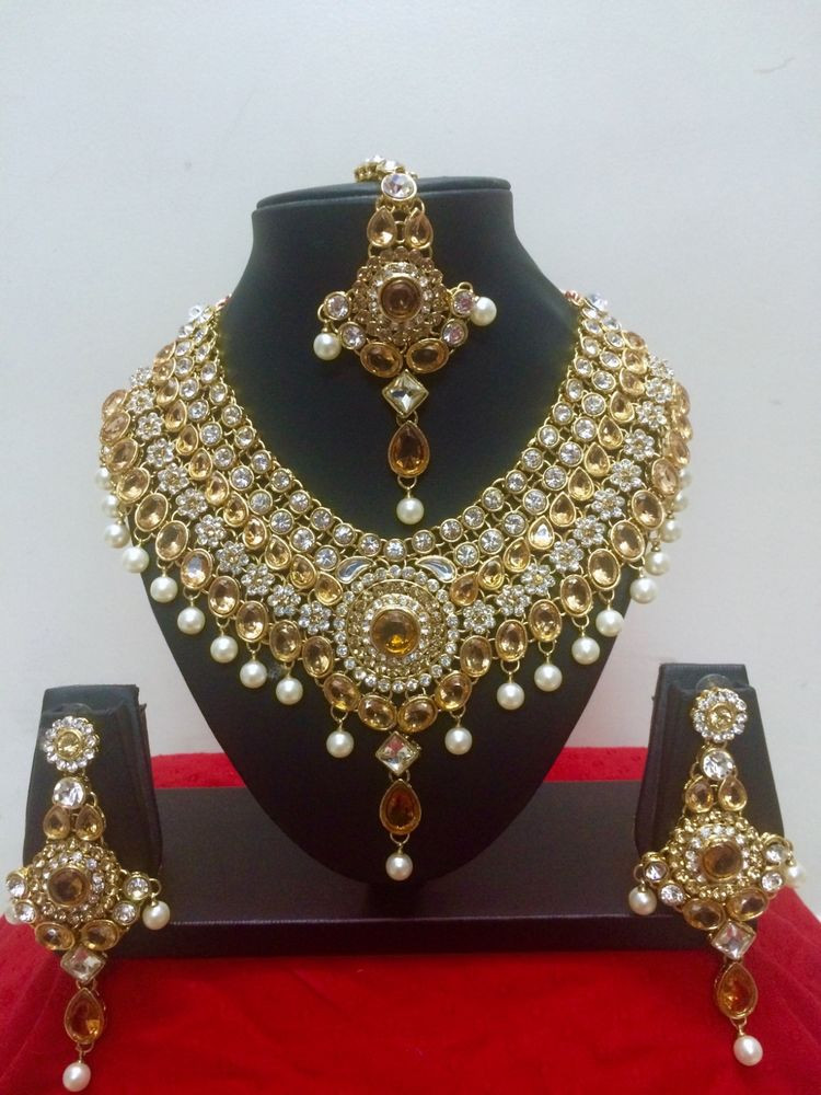 Indian Necklace Sets
 Indian Bollywood Style Diamante Kundan Pearl Gold Plated