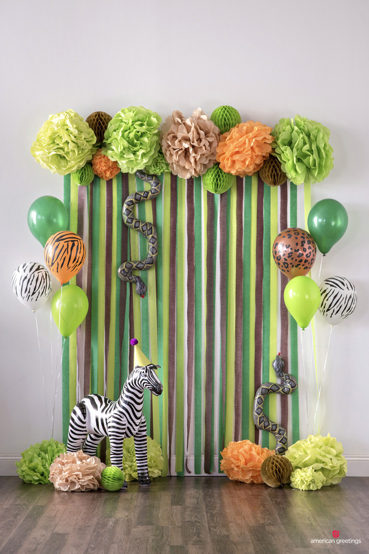 Jungle Themed Birthday Party
 Jungle Birthday Party Ideas Inspiration