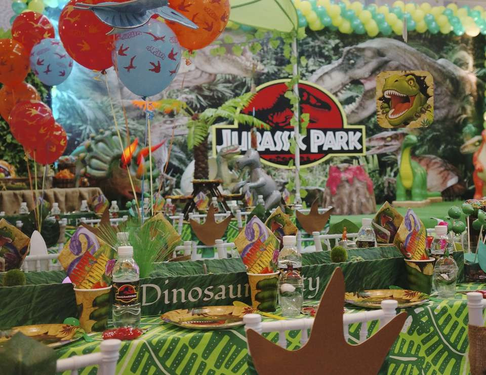 Jurassic Park Birthday Party
 Dinosaurs Birthday "Jurassic Park"