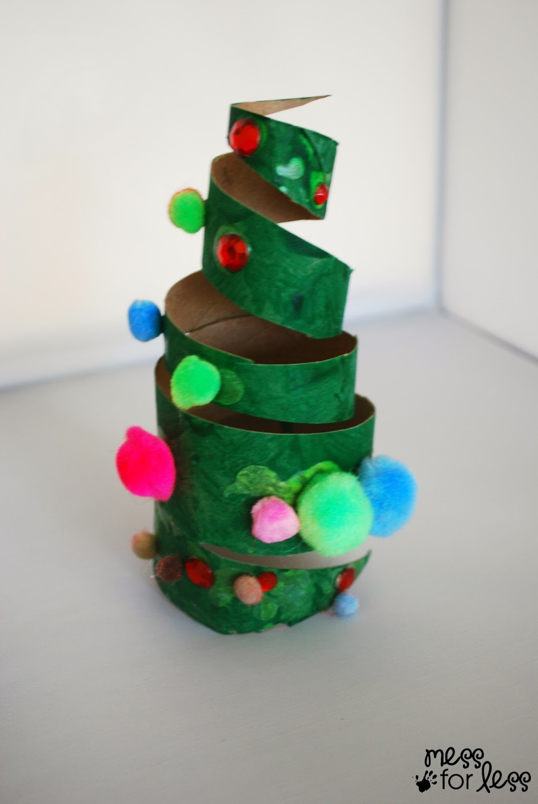 Kids Christmas Crafts Easy
 Christmas Crafts for Kids Cardboard Tube Christmas Tree