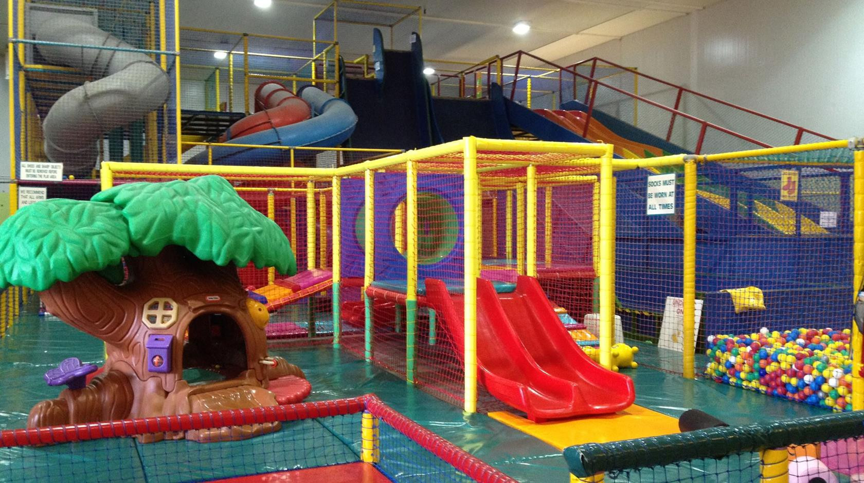 Kids Indoor Play Centre
 Wear M Out Indoor Playcentre