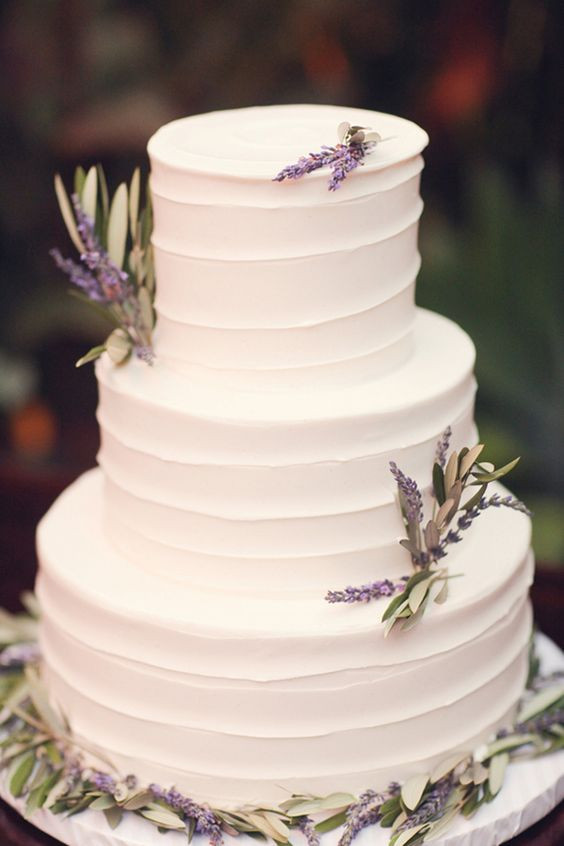 Lavender Wedding Cake
 40 Charming And Romantic Lavender Wedding Ideas