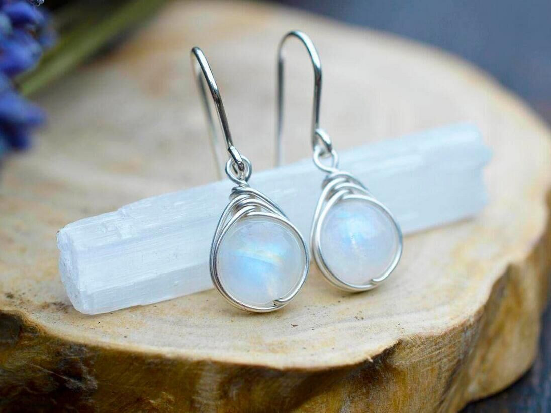Long Silver Earrings
 925 sterling silver Fashion Round Moonstone Silver