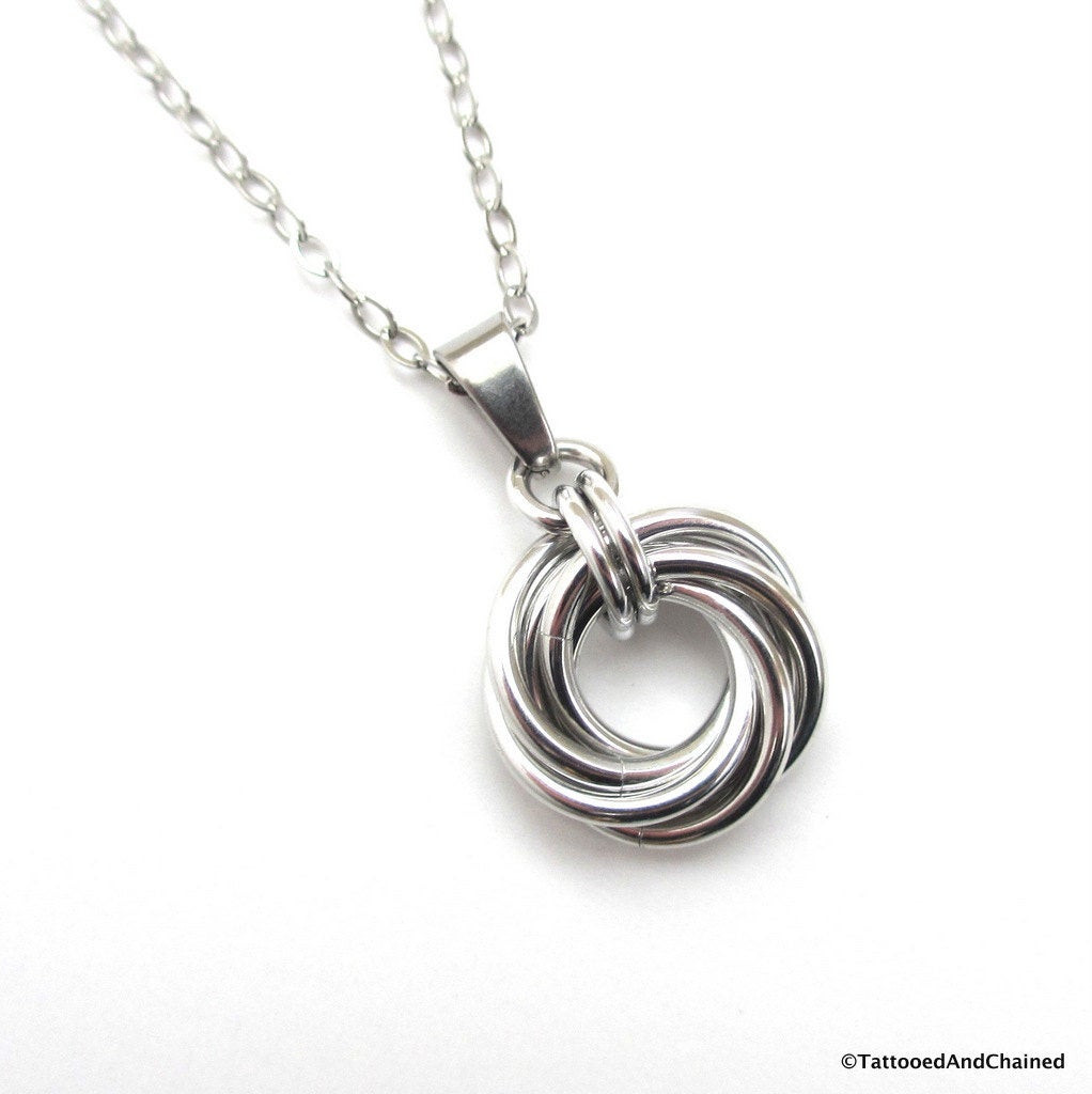 Love Knot Necklace
 Silver Love Knot chainmail pendant necklace circle pendant