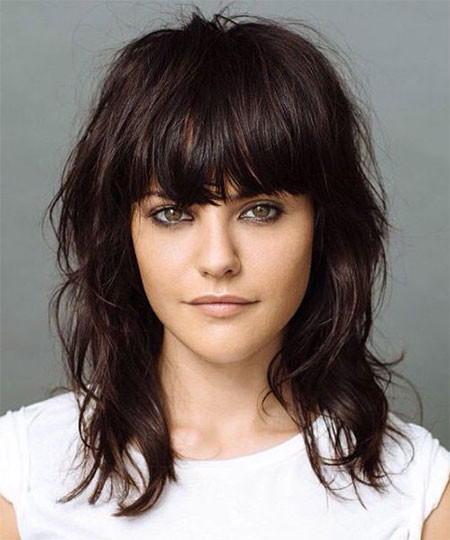 Medium Hairstyles With Bangs For Round Faces
 15 Modern Medium Length Haircuts With Bangs Layers For
