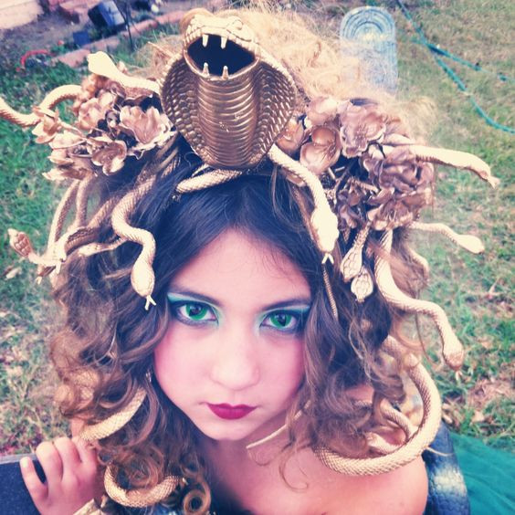 Medusa Costume DIY
 Medusa costume DIY Pinterest