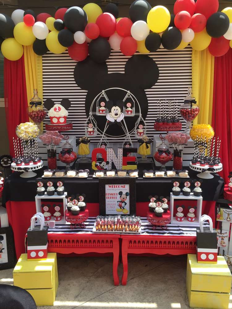 Mickey Mouse Birthday Decor
 Mickey Mouse Birthday Party Ideas 1 of 10