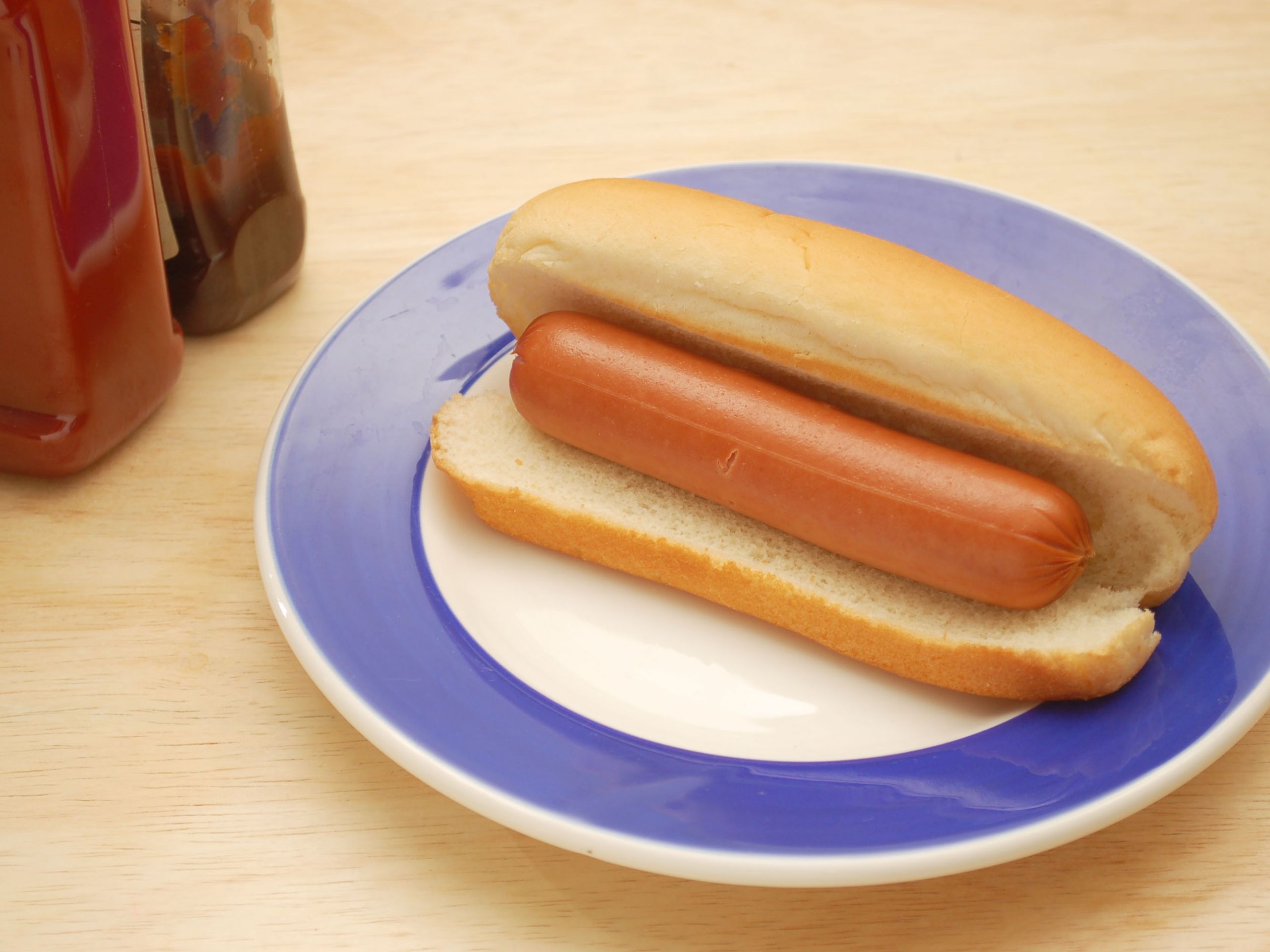 Microwave Hot Dogs
 How to Make a Hot Dog in the Microwave 5 Steps with
