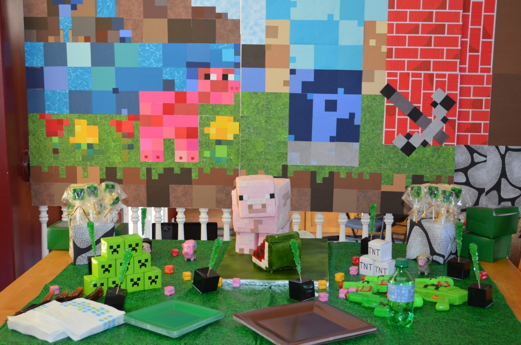 Minecraft Decoration Ideas For Birthday
 Minecraft Birthday Party Decorations Mom it Forward