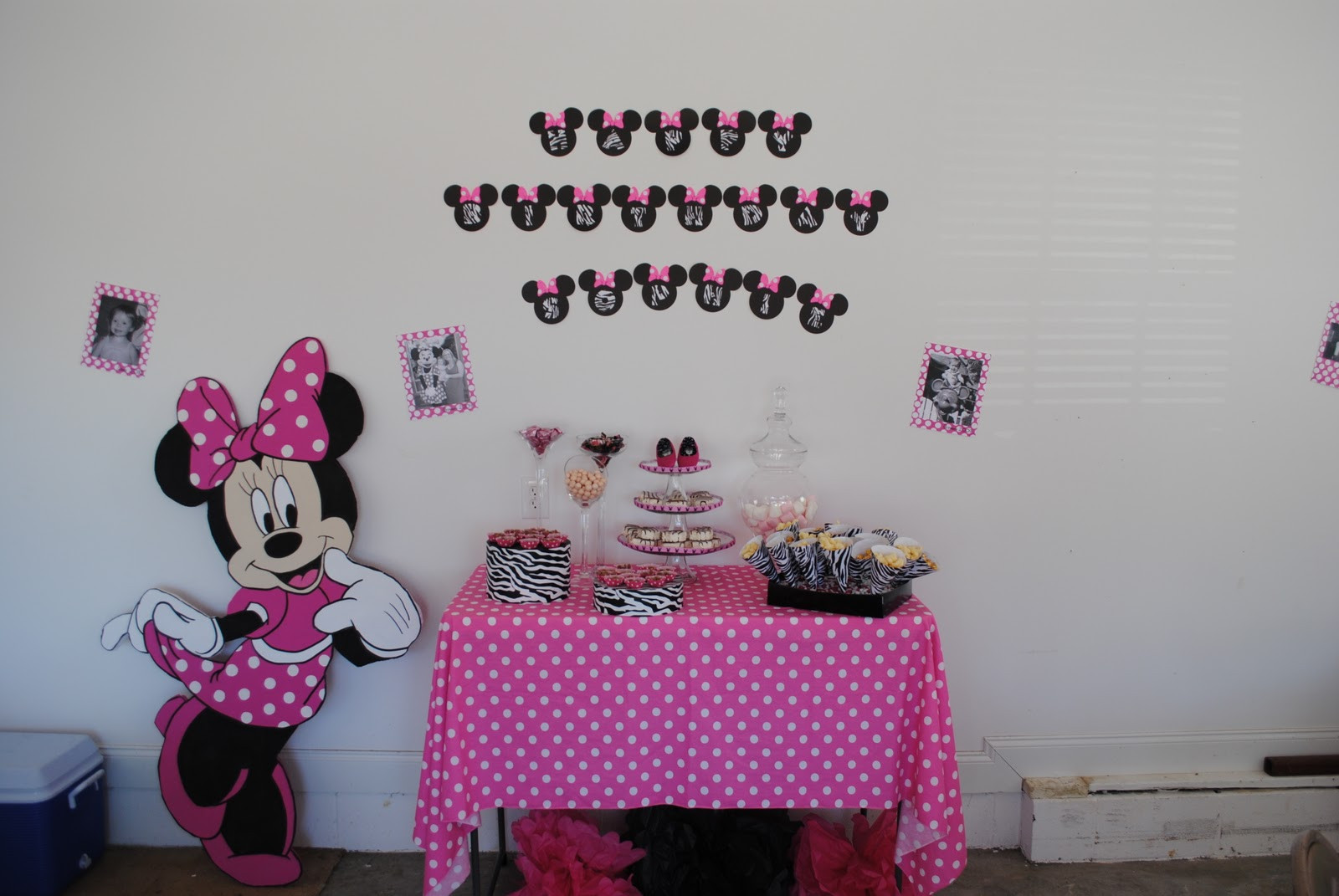 Minnie Birthday Party
 Two Shakes of a Lamb s Tail Sophie s Minnie Mouse