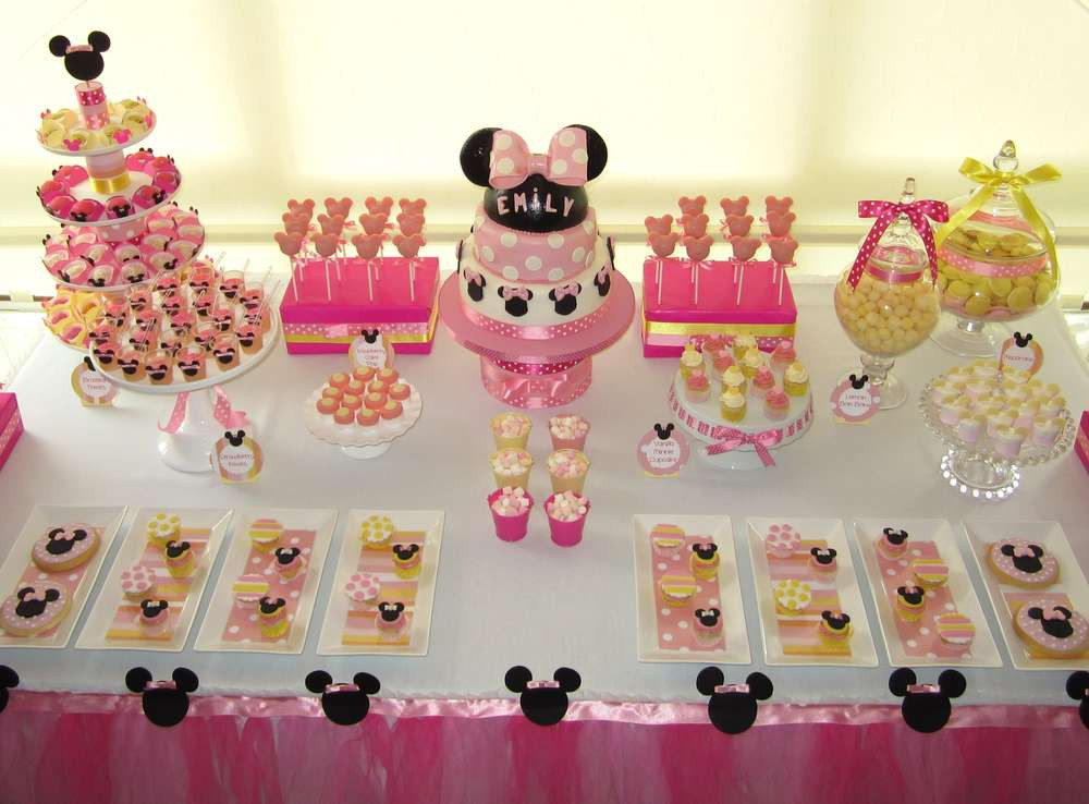 Minnie Mouse Themed Birthday Party
 Minnie Mouse Birthday Party Ideas 3 of 15