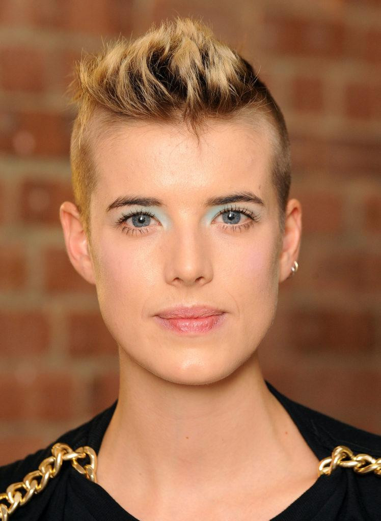 Mohawk Hairstyle For Female
 17 Best Mohawk Hairstyles for Women