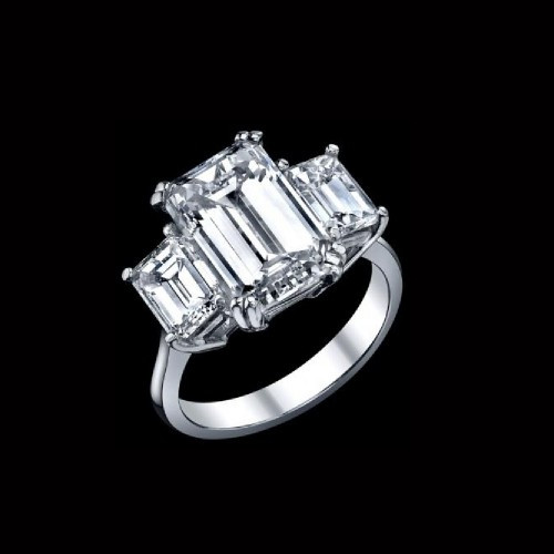 Multiple Diamond Engagement Ring
 Multiple Diamond Engagement Ring