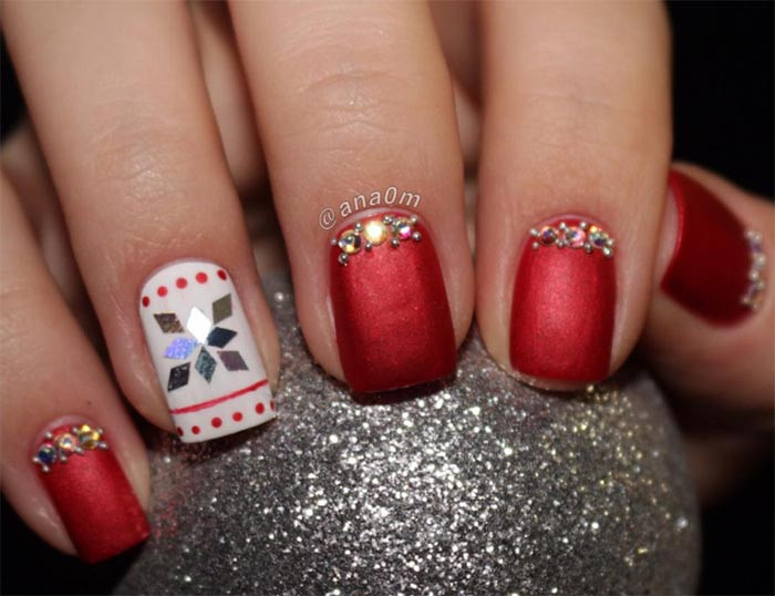 Nail Designs For Christmas
 53 Sparkling Holiday Nail Art Designs To Try This