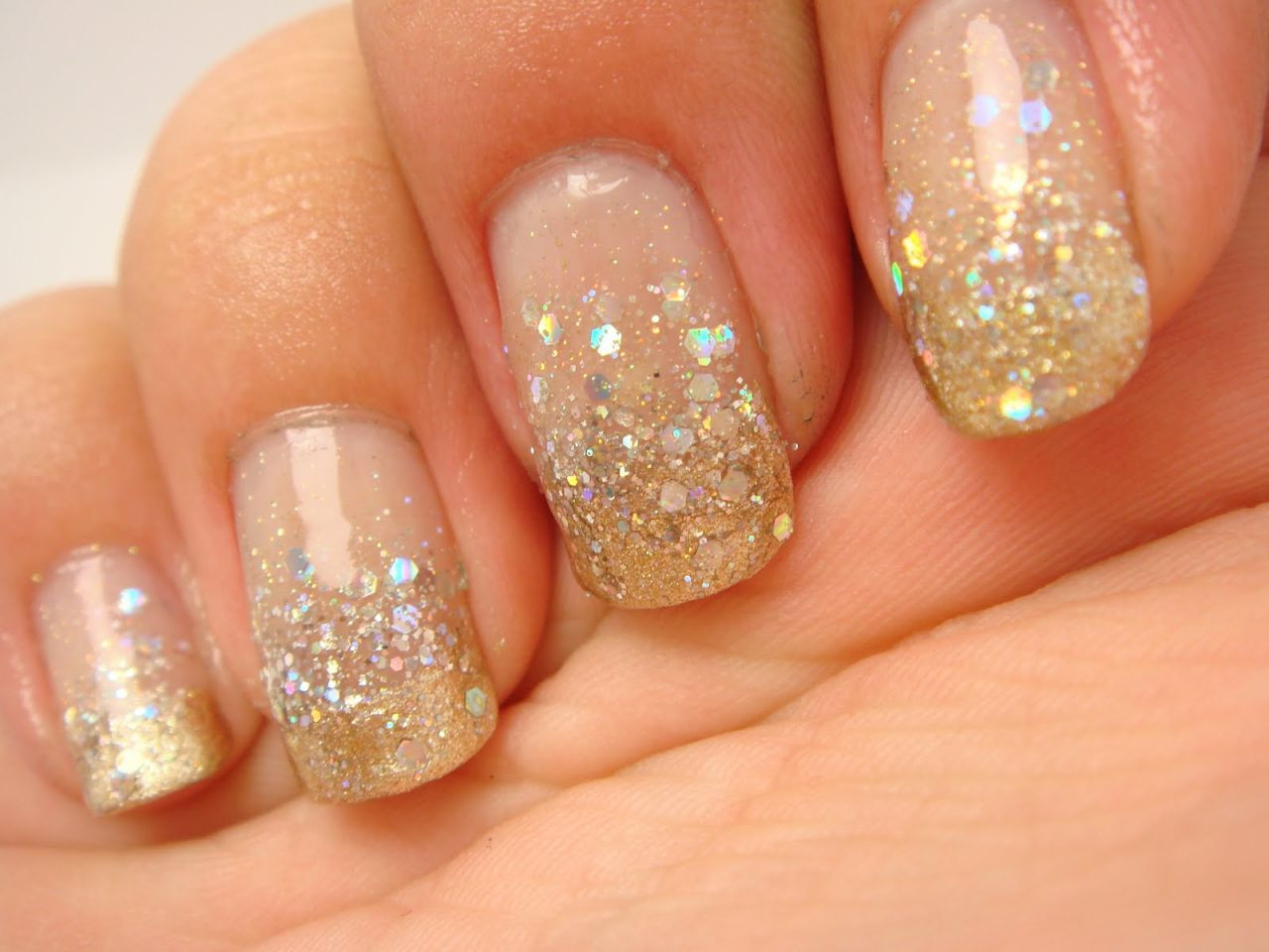 Nail Designs Gold
 30 CLASSY GOLD GLITTERY NAIL DESIGNS Godfather Style