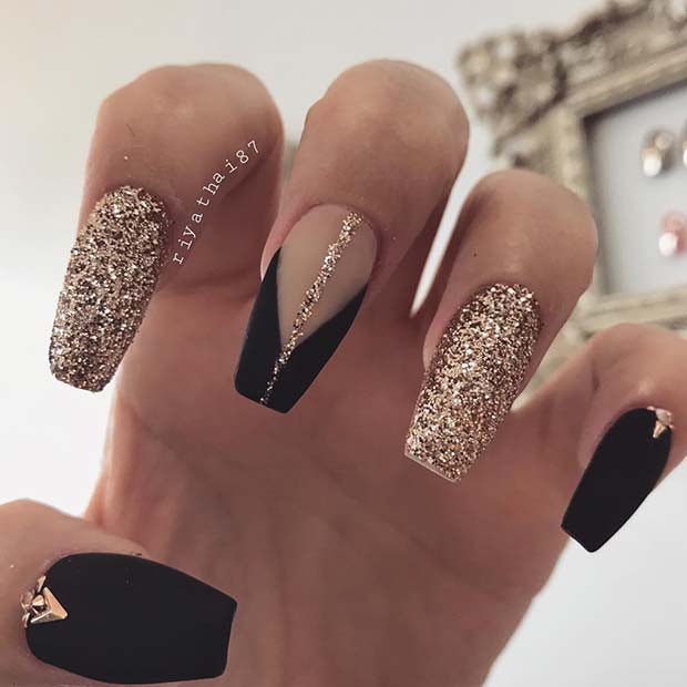 Nail Designs Gold
 43 Nail Ideas to Inspire Your Next Mani