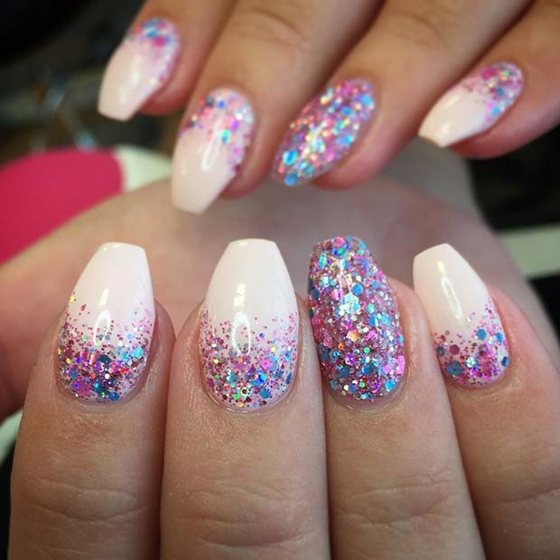 Nail Designs With Glitter
 23 Gorgeous Glitter Nail Ideas for the Holidays