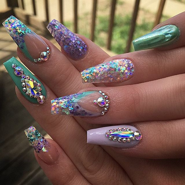 Nail Designs With Rhinestones And Glitter
 GORGEOUS NAILS Love these coffin shaped nails