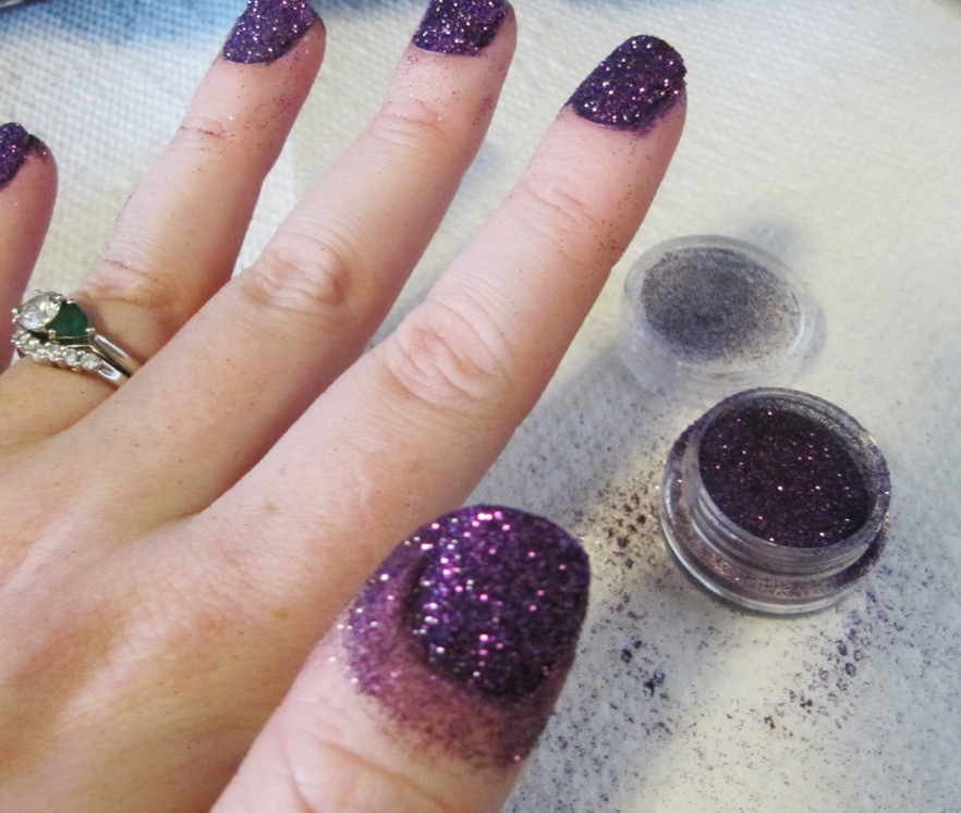 Nails With Glitter
 manicure for short nails