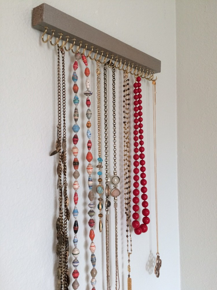 Necklace Holder Stand
 Cheap And Practical Necklace Holders You Can Make Yourself