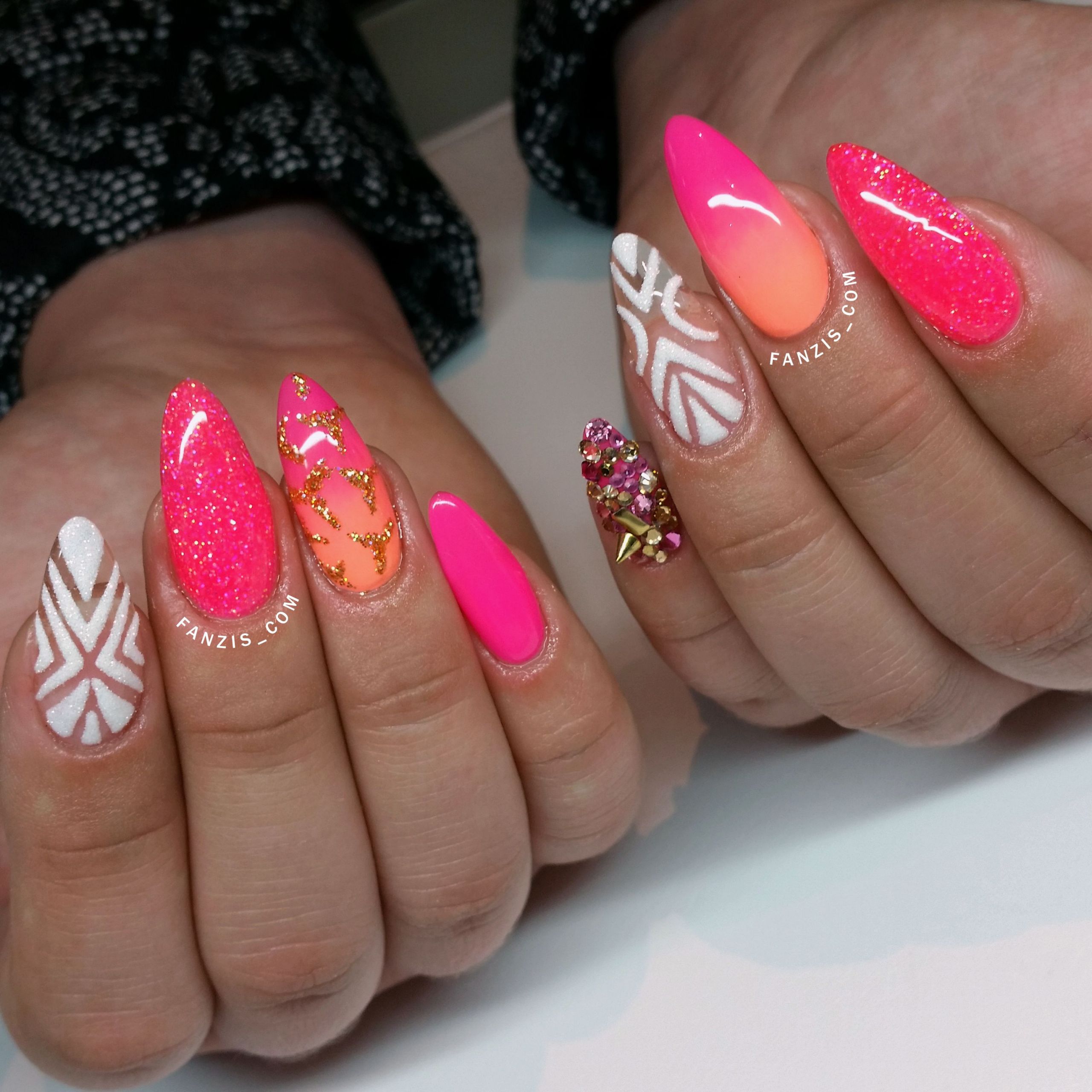 Neon Pink Nail Designs
 bright neon pink coral summernails with nailart and