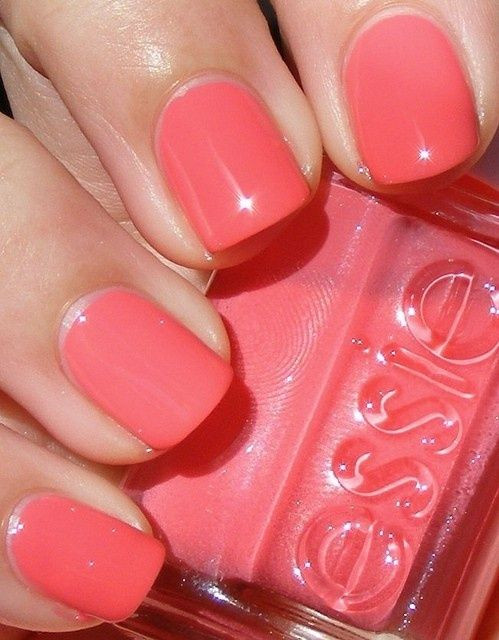 Nice Nail Colors
 Essie nail polish Good Hawaii color