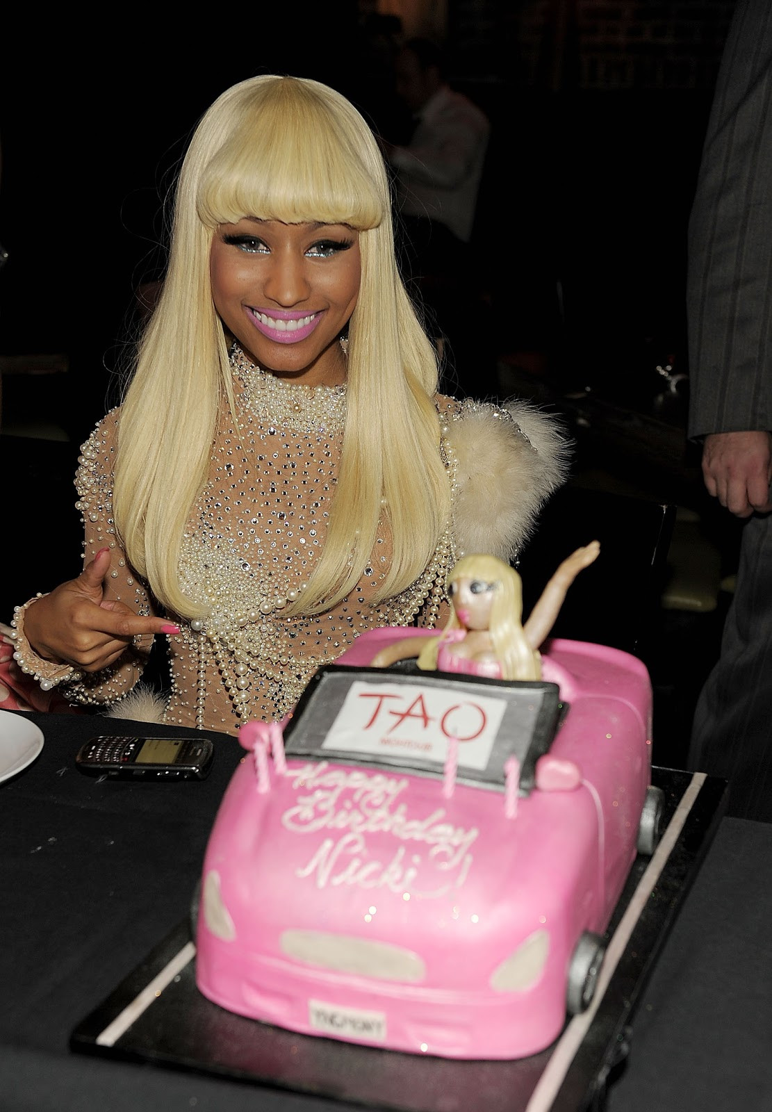 Nicki Minaj Birthday Cake
 I Love Las Vegas Magazine BLOG Nicki Minaj Birthday