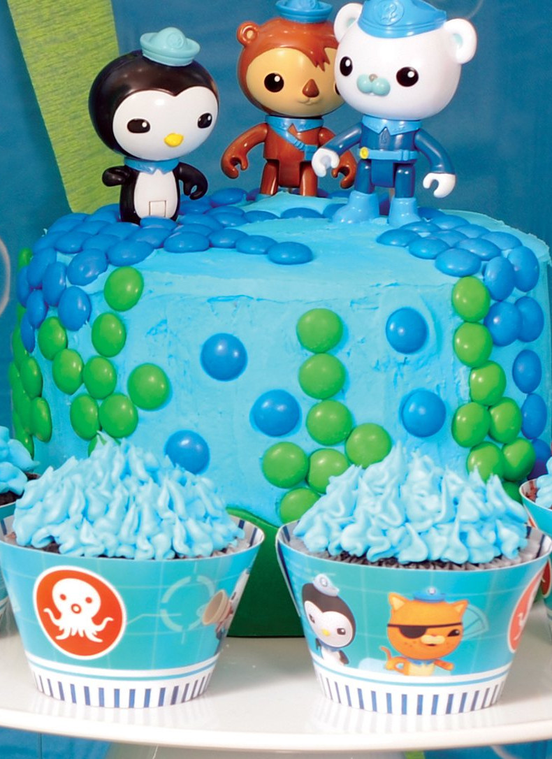 Octonauts Birthday Party Decorations
 Loving this Octonauts birthday cake with toppers