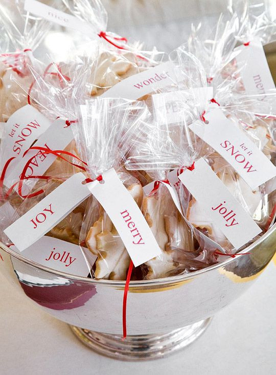 Office Christmas Party Favor Ideas
 1000 images about Ideas for fice Party Favors for 150