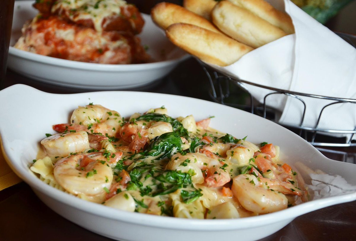 Olive Garden Seafood Lasagna
 Olive Garden on Twitter "Shrimp scallops and Alfredo