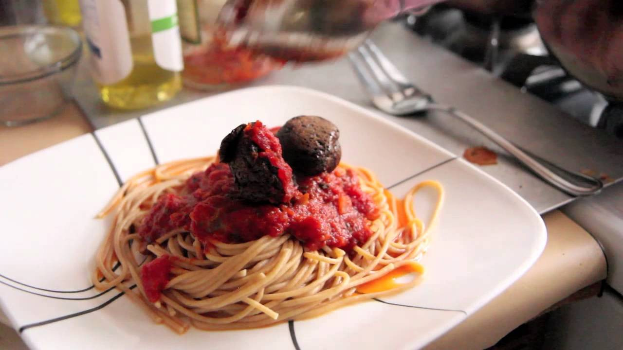 Olive Garden Spaghetti Sauce Recipes
 Olive Garden s Spaghetti and Meatballs Recipe Vegan