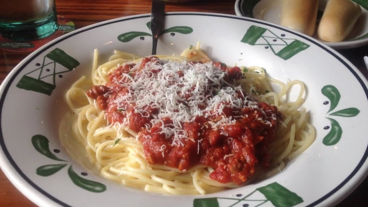 Olive Garden Spaghetti Sauce Recipes
 Review Olive Garden s Spaghetti with Meat Sauce